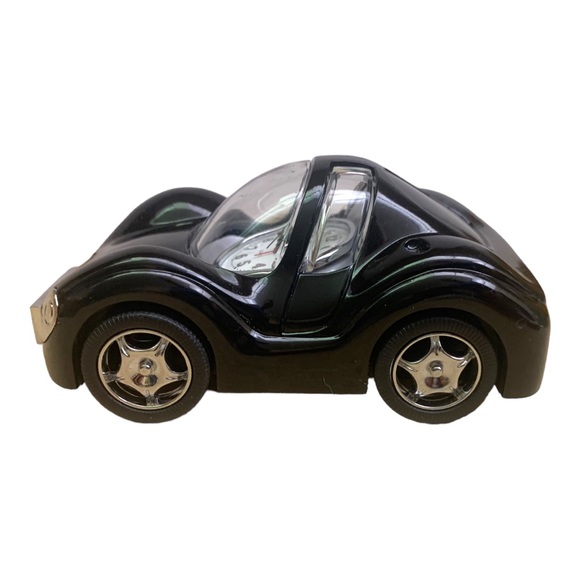 Quartz Breeze Collection Miniature Novelty Collector’s Car Clock - Picture 2 of 6